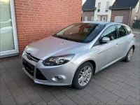 Gebraucht Ford Focus Trend 125 PS (91 kW) 2012 Silber Limousine