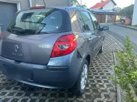 Gebraucht Renault Clio Dynamique 101 PS (74 kW) 2007 Andere farben Kleinwagen