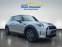 Gebraucht Mini Cooper SE Essential 135 kW (184 PS) 2023 Silber Kleinwagen