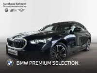 Gebraucht BMW 520 Comfort Edition 197 PS (144 kW) 2025 M carbonschwarz Limousine