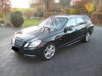 Gebraucht Mercedes E220 Avantgarde 170 PS (125 kW) 2011 Schwarz Kombi
