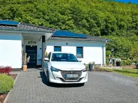 Gebraucht Peugeot e-208 Active 100 kW (136 PS) 2021 Weiß Kleinwagen
