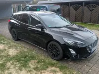 Gebraucht Ford Focus Titanium 140 PS (102 kW) 2019 Schwarz Kombi