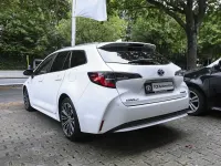 Gebraucht Toyota Corolla Team 122 PS (89 kW) 2021 Schneeweiß Kombi