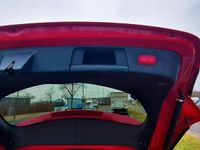 Gebraucht Mercedes GLA200 156 PS (114 kW) 2017 Rot SUV