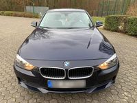 Gebraucht BMW 318 150 PS (110 kW) 2013 Blau Limousine
