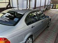 Gebraucht BMW 318 143 PS (105 kW) 2002 Silber Limousine
