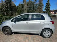 Gebraucht Toyota Yaris 69 PS (50 kW) 2011 Silber Kleinwagen