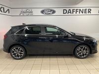 Neu Kia Ceed 140 PS (102 kW) 2025 Black pearl m Kleinwagen