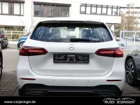 Gebraucht Mercedes B200 Progressive 163 PS (119 kW) 2025 Polarweiß Kleinwagen