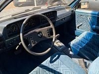 Usado Opel Commodore 131 HP (96 kW) 1982 Prateado Carrinha