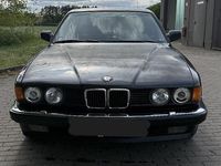 Gebraucht BMW 735 211 PS (155 kW) 1991 Schwarz Limousine