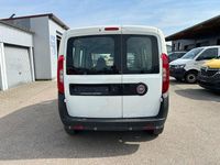 Gebraucht Fiat Doblò 95 PS (69 kW) 2018 Weiß Van / Kleinbus
