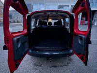 Gebraucht Dacia Logan 84 PS (61 kW) 2012 Rot Kombi