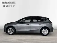 Gebraucht BMW 216 122 PS (89 kW) 2025 Skyscraper grau Van / Kleinbus