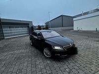Gebraucht Skoda Superb LAURIN & KLEMENT 190 PS (139 kW) 2017 Braun Kombi
