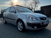 Second-hand Kia Rio 90 CP (66 kW) 2007 Argintiu Berlinǎ
