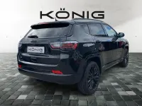 Usado Jeep Compass Altitude 131 HP (96 kW) 2023 Preto SUV