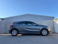 Gebraucht Mercedes A180 122 PS (89 kW) 2013 Grau Limousine