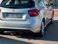 Gebraucht Mercedes A200 156 PS (114 kW) 2016 Silber Kleinwagen