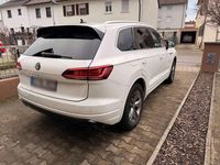 Gebraucht VW Touareg 286 PS (210 kW) 2018 Weiß SUV
