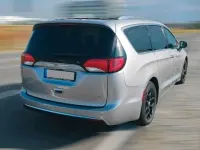 Używany Chrysler Pacifica Limited 291 KM (214 kW) 2018 Srebrny Minivan