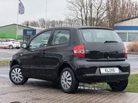 Gebraucht VW Fox Basis 69 PS (50 kW) 2006 Schwarz Kleinwagen