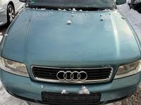 Gebraucht Audi A4 125 PS (91 kW) 1999 Grün Kombi