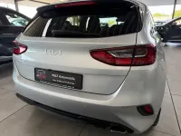 Gebraucht Kia Ceed 140 PS (102 kW) 2024 Silber Kleinwagen