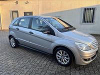 Gebraucht Mercedes B180 109 PS (80 kW) 2005 Silber Van / Kleinbus