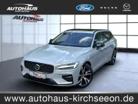 Gebraucht Volvo V60 Plus 197 PS (144 kW) 2025 Vapour grey / (metallic) Kombi