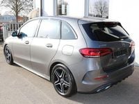 Gebraucht Mercedes B200 AMG line 163 PS (119 kW) 2019 Grau Kleinwagen