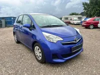 Gebraucht Toyota Verso-S Life 99 PS (72 kW) 2011 Satin blue mm Van / Kleinbus