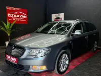 Gebraucht Skoda Superb Family 160 PS (117 kW) 2012 Grau Kombi