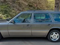 Second-hand Mercedes E250 94 CP (69 kW) 1990 Gri Break