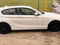 Gebraucht BMW 114 102 PS (75 kW) 2012 Weiß Kleinwagen