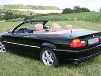 Gebraucht BMW 318 143 PS (105 kW) 2001 Schwarz Cabrio