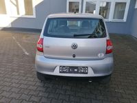 Gebraucht VW Fox 54 PS (39 kW) 2009 Silber Kleinwagen