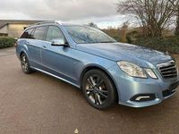 Gebraucht Mercedes E200 184 PS (135 kW) 2009 Blau Kombi