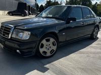 Gebraucht Mercedes E300 239 PS (175 kW) 1989 Schwarz Limousine