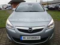 Gebraucht Opel Astra Edition 140 PS (102 kW) 2012 Silber metallic Limousine