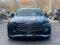 Gebraucht Mercedes E220 200 PS (147 kW) 2022 Schwarz Limousine
