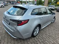 Gebraucht Toyota Corolla Basis 122 PS (89 kW) 2019 Platinsilber metallic Limousine