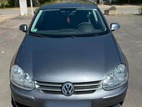 Gebraucht VW Jetta 140 PS (102 kW) 2006 Grau Limousine