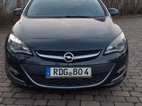 Gebraucht Opel Astra Exklusiv 131 PS (96 kW) 2014 Schwarz Kombi