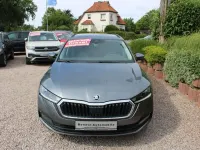 Gebraucht Skoda Octavia Clever 150 PS (110 kW) 2022 Grau Kombi