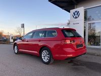 Gebraucht VW Passat Business 122 PS (89 kW) 2023 Rot Kombi