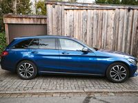 Gebraucht Mercedes C220 170 PS (125 kW) 2018 Blau Kombi