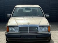 Gebraucht Mercedes E250 90 PS (66 kW) 1991 Grau Limousine