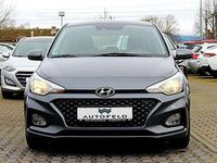 Gebraucht Hyundai i20 Active 101 PS (74 kW) 2019 Grau Kleinwagen